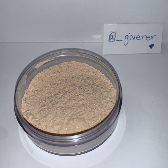 La Mer 05 Translucent La Poudre RARE Discontinued - Picture 4 of 11